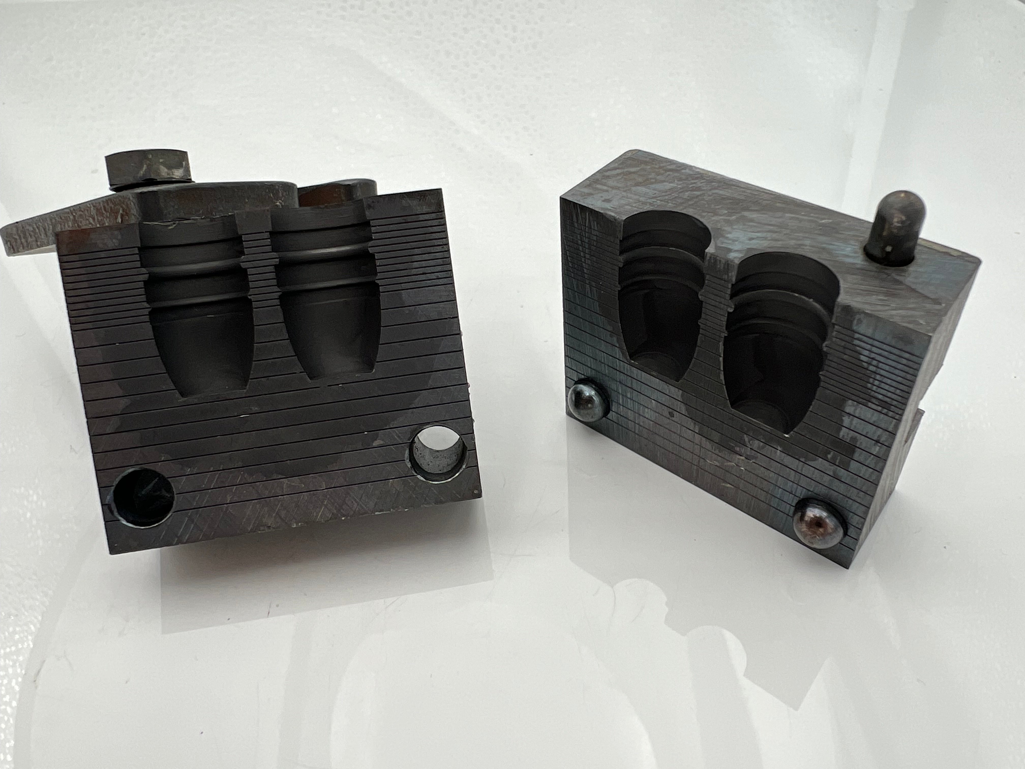 Gießkokille Langgeschoss .45  Gas-Check / 11,65 mm x 10,83 mm x 21,00 mm